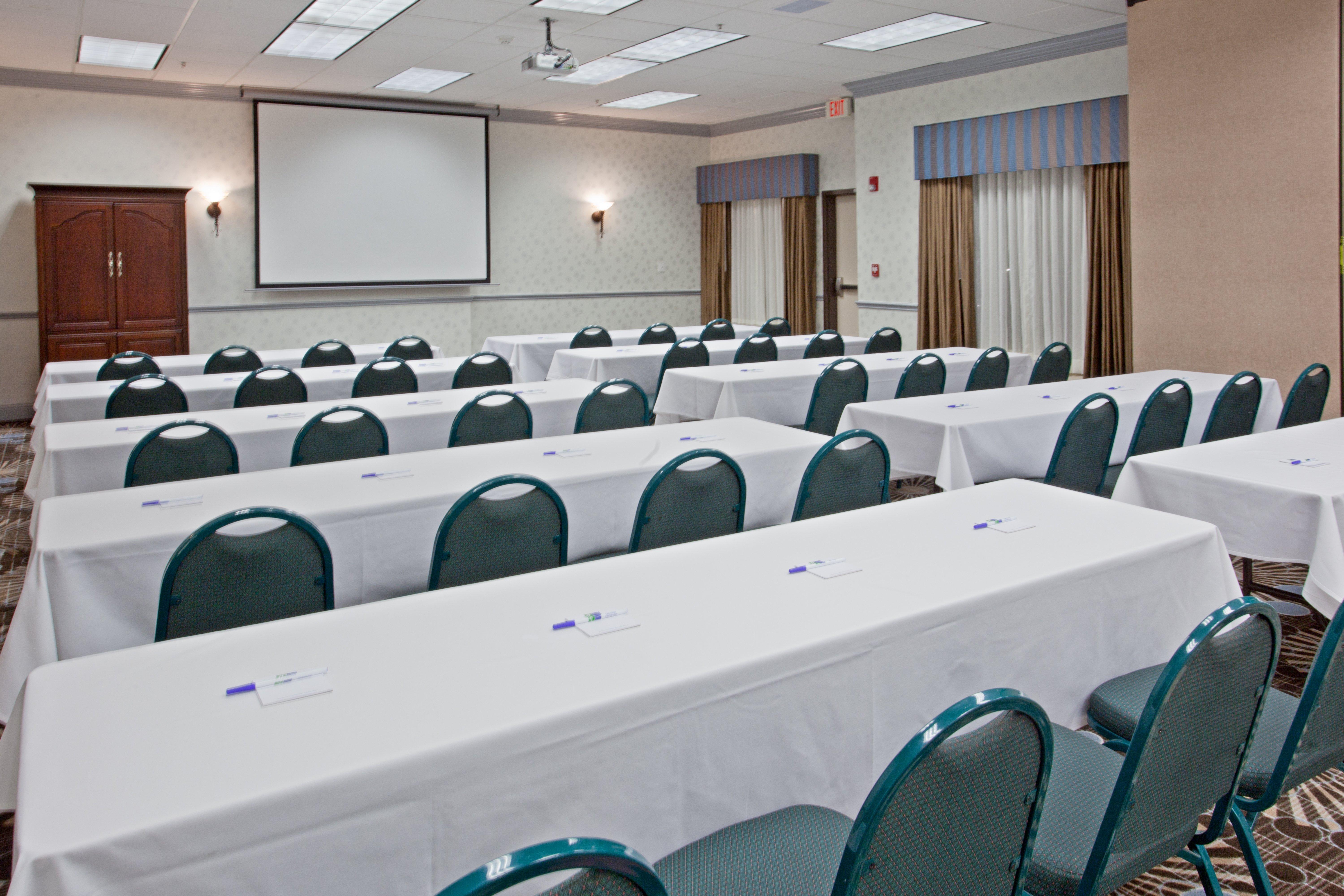 Holiday Inn Express & Suites College Station By Ihg Екстериор снимка