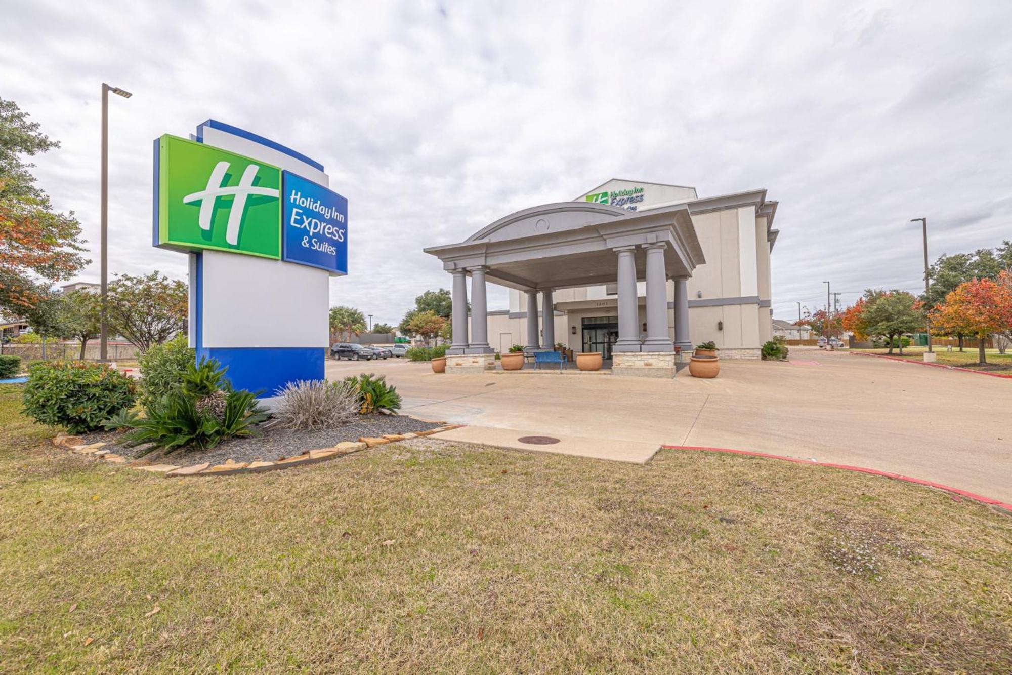 Holiday Inn Express & Suites College Station By Ihg Екстериор снимка