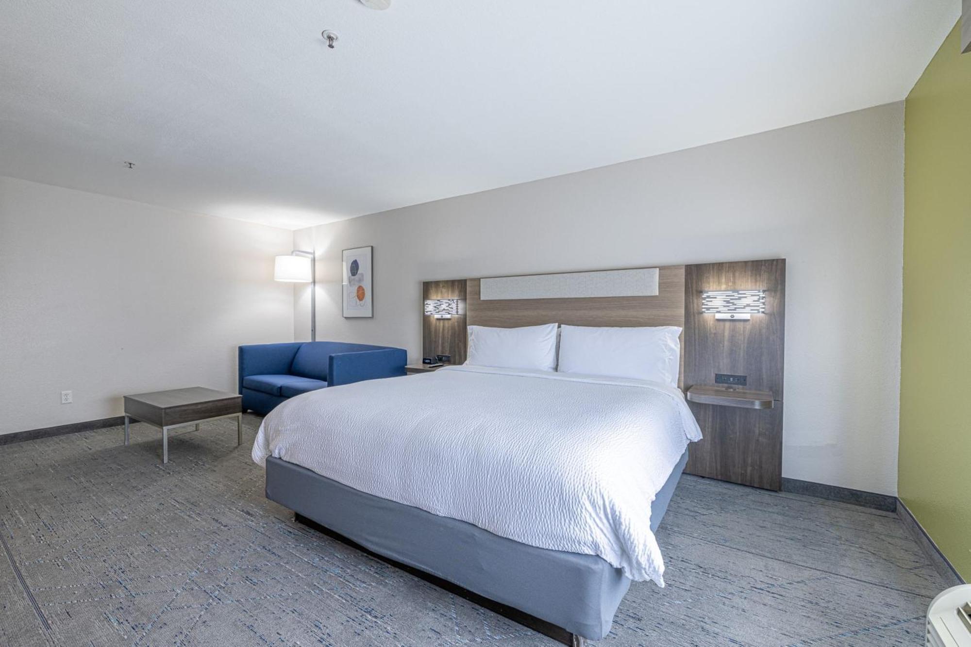 Holiday Inn Express & Suites College Station By Ihg Екстериор снимка